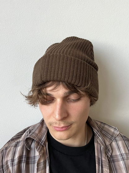 BEANIE DOBBELTSTRIK - LYSEBRUN